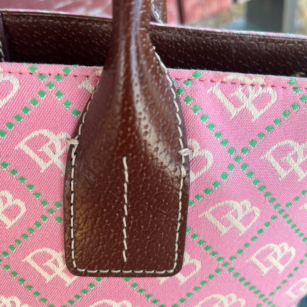 New Vintage Dooney and Bourke Gretta Hanna Tote Bag - Picture 6 of 16